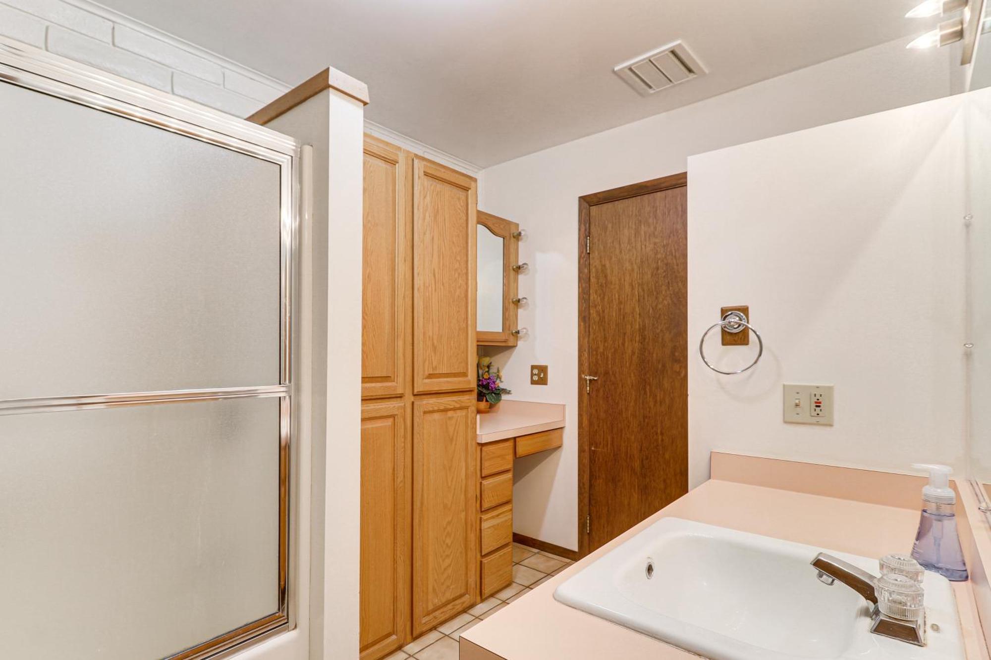 Flathead Lake Views Scenic And Spacious Retreat! بيجفورك المظهر الخارجي الصورة