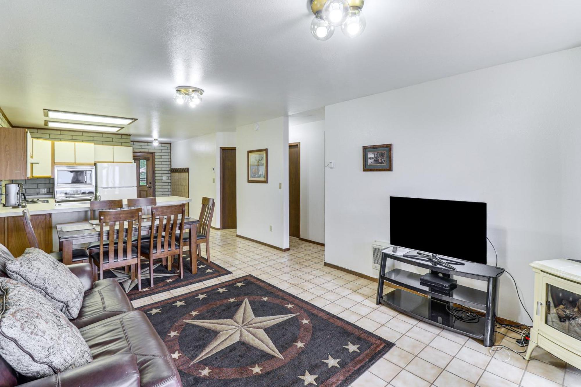 Flathead Lake Views Scenic And Spacious Retreat! بيجفورك المظهر الخارجي الصورة