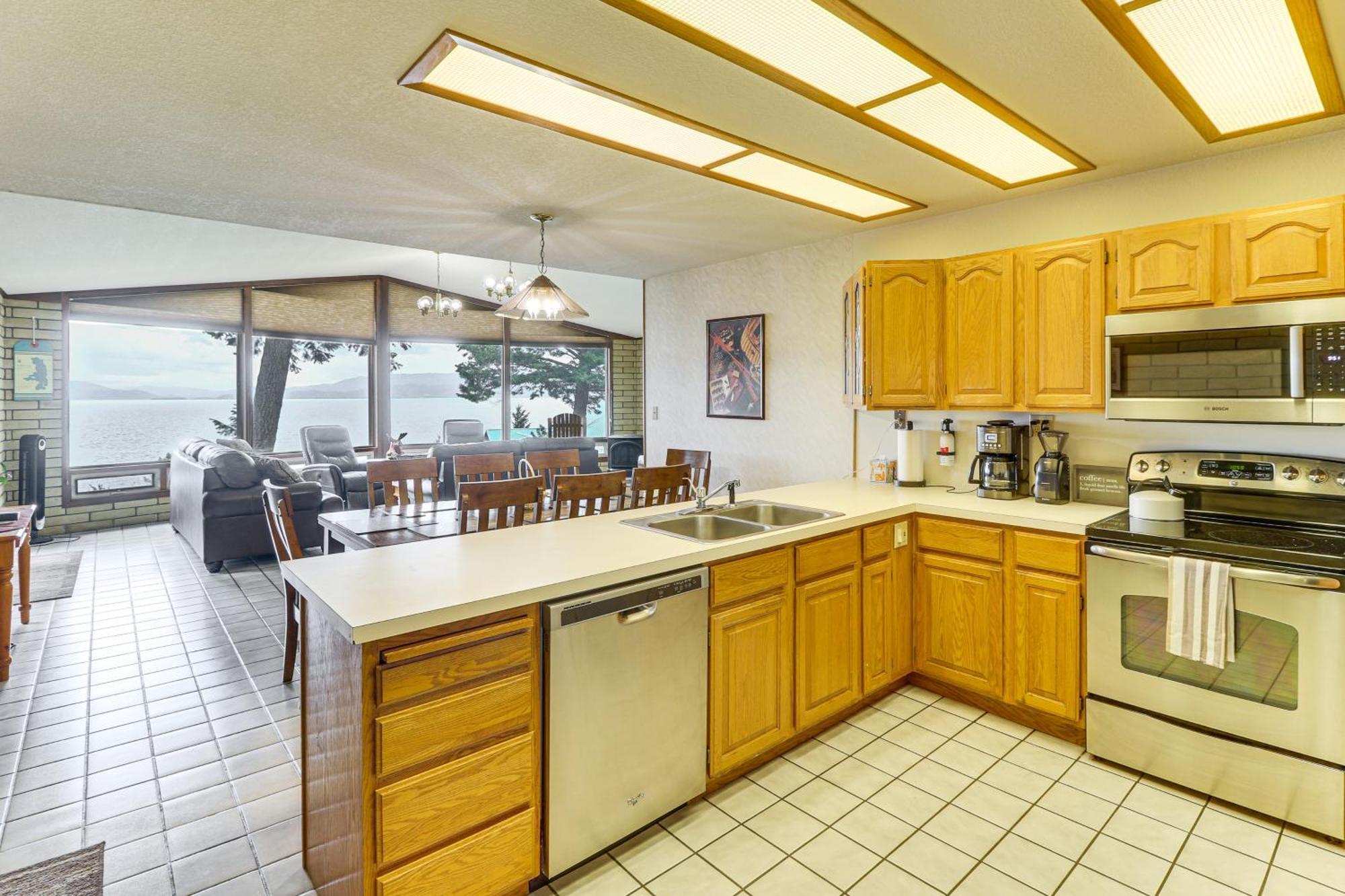 Flathead Lake Views Scenic And Spacious Retreat! بيجفورك المظهر الخارجي الصورة
