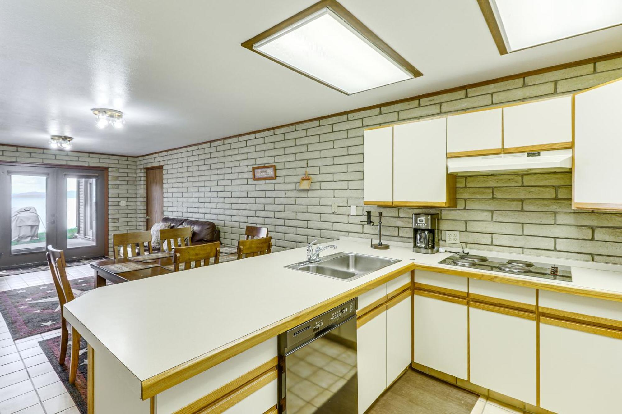 Flathead Lake Views Scenic And Spacious Retreat! بيجفورك المظهر الخارجي الصورة