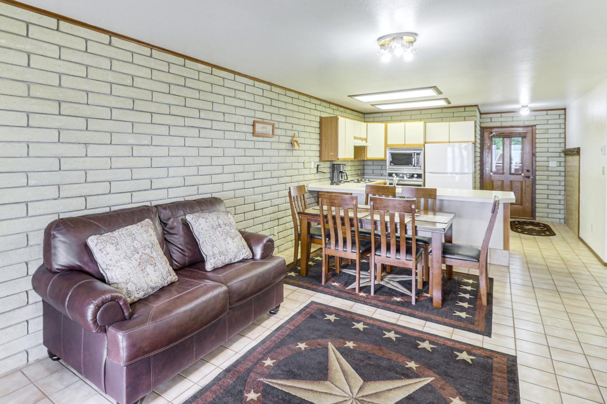Flathead Lake Views Scenic And Spacious Retreat! بيجفورك المظهر الخارجي الصورة