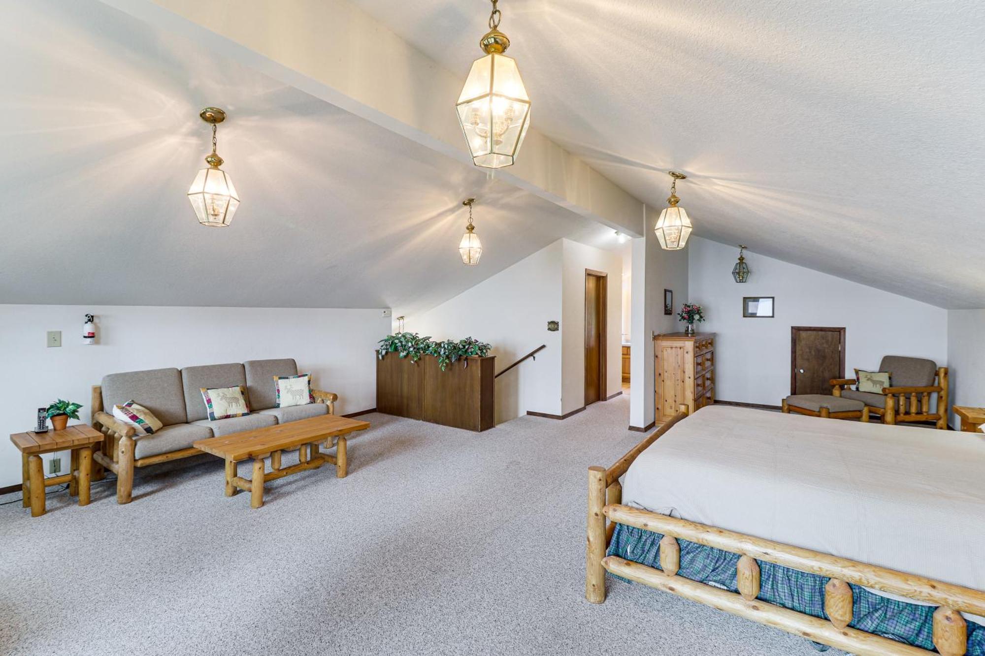 Flathead Lake Views Scenic And Spacious Retreat! بيجفورك المظهر الخارجي الصورة